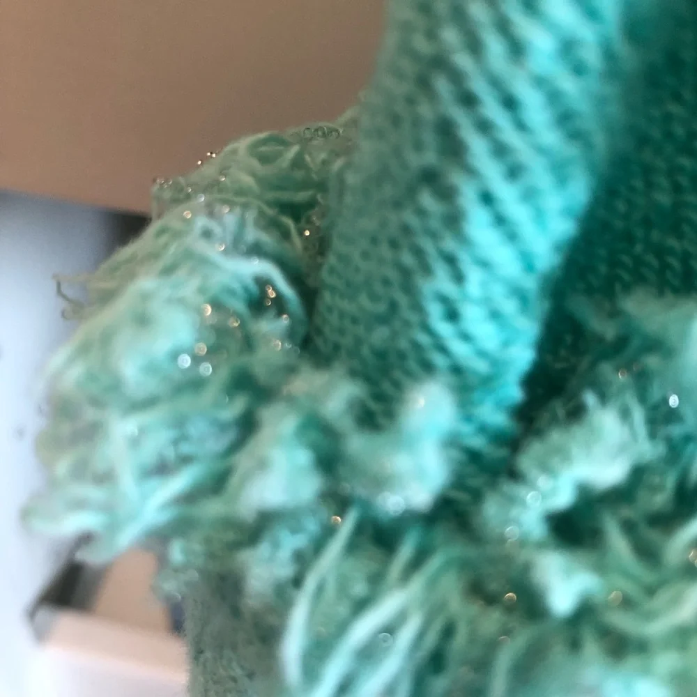 Gorgeous Chanel Green jacket w/Pearl Embellishment, beautiful Metallic Thread - Picture 9 of 12